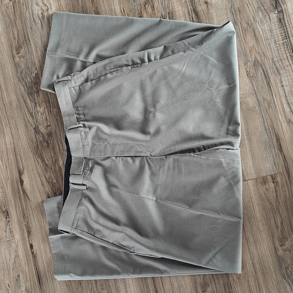 EUC Men's Khaki Dress Pants - Picture 2 of 7